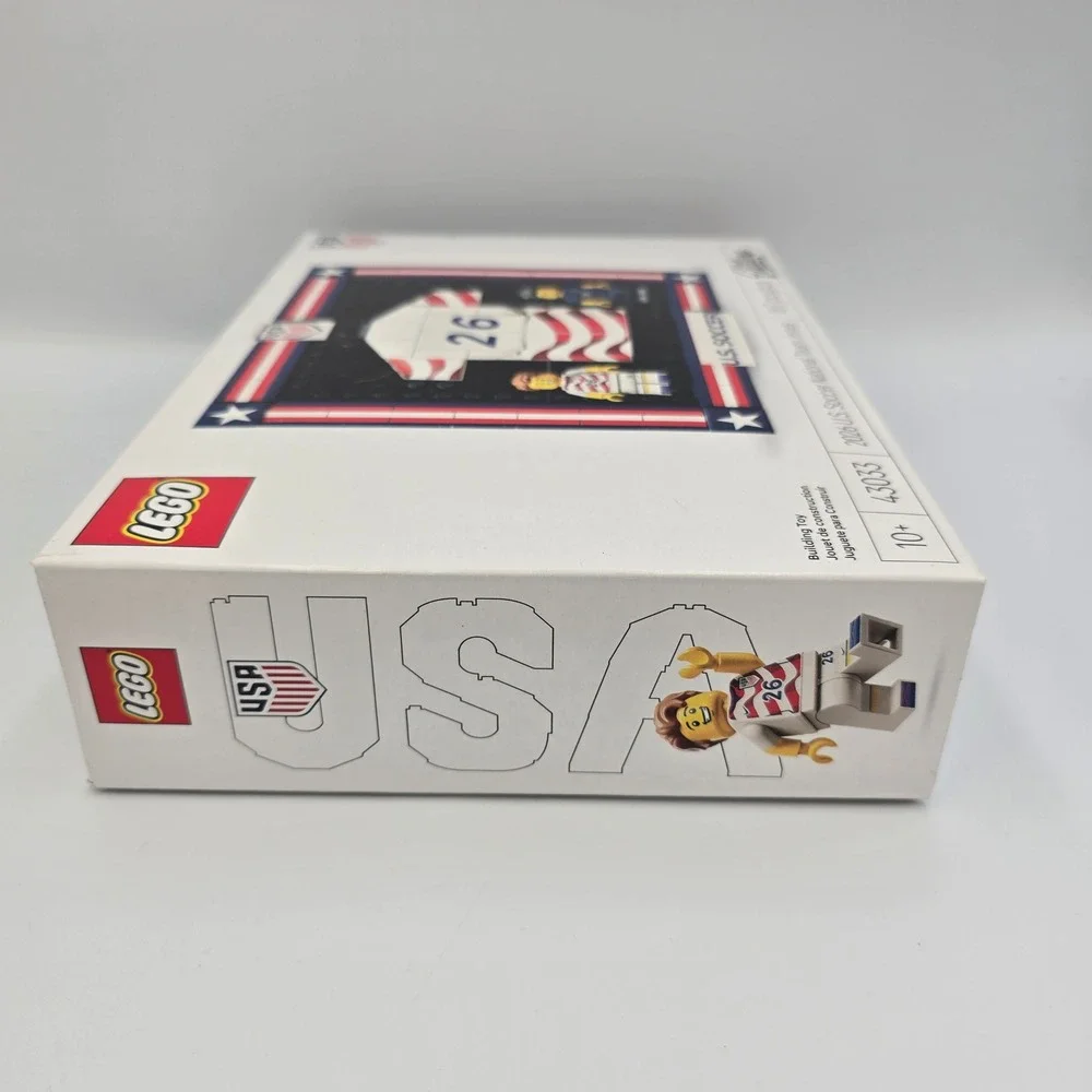 LEGO 43033 2026 U.S. Soccer National Team Jersey 167pc Set 2 Minifigures NEW